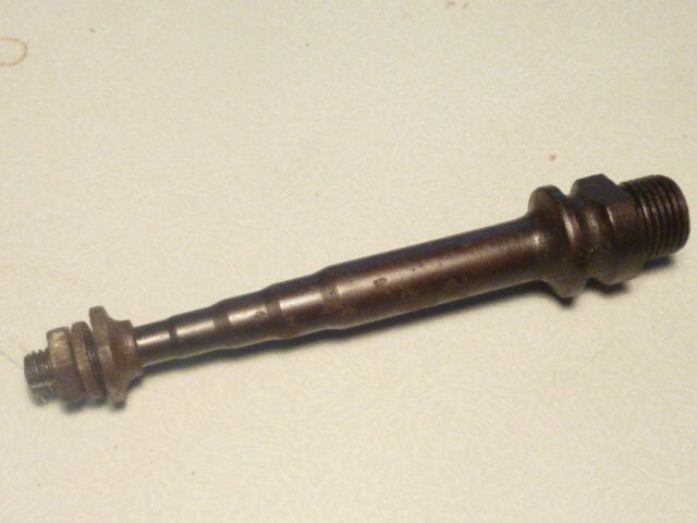 1 Axe pédale gauche Lyotard 108 mm neuf ancien stock  velo cyclo solex