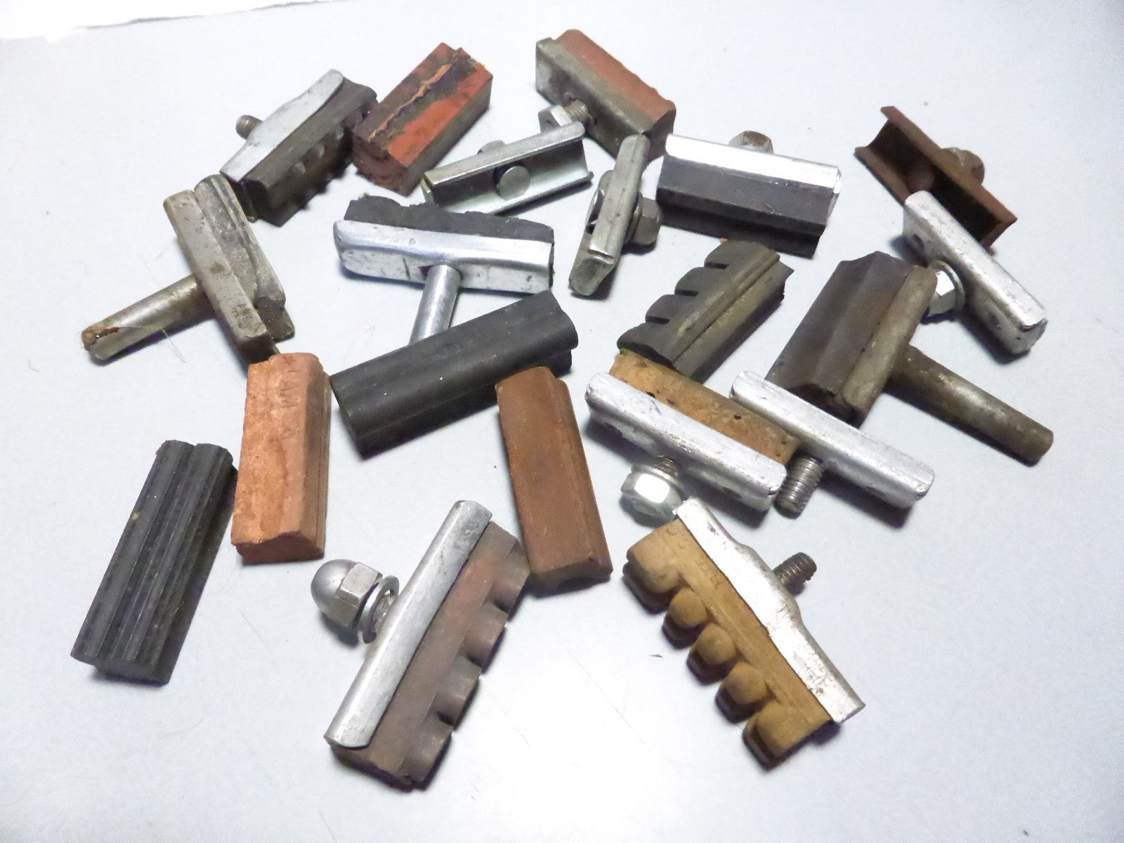 ✨ Lot porte-patins de frein vélo vintage – anciens supports brake pads bicycle ✨