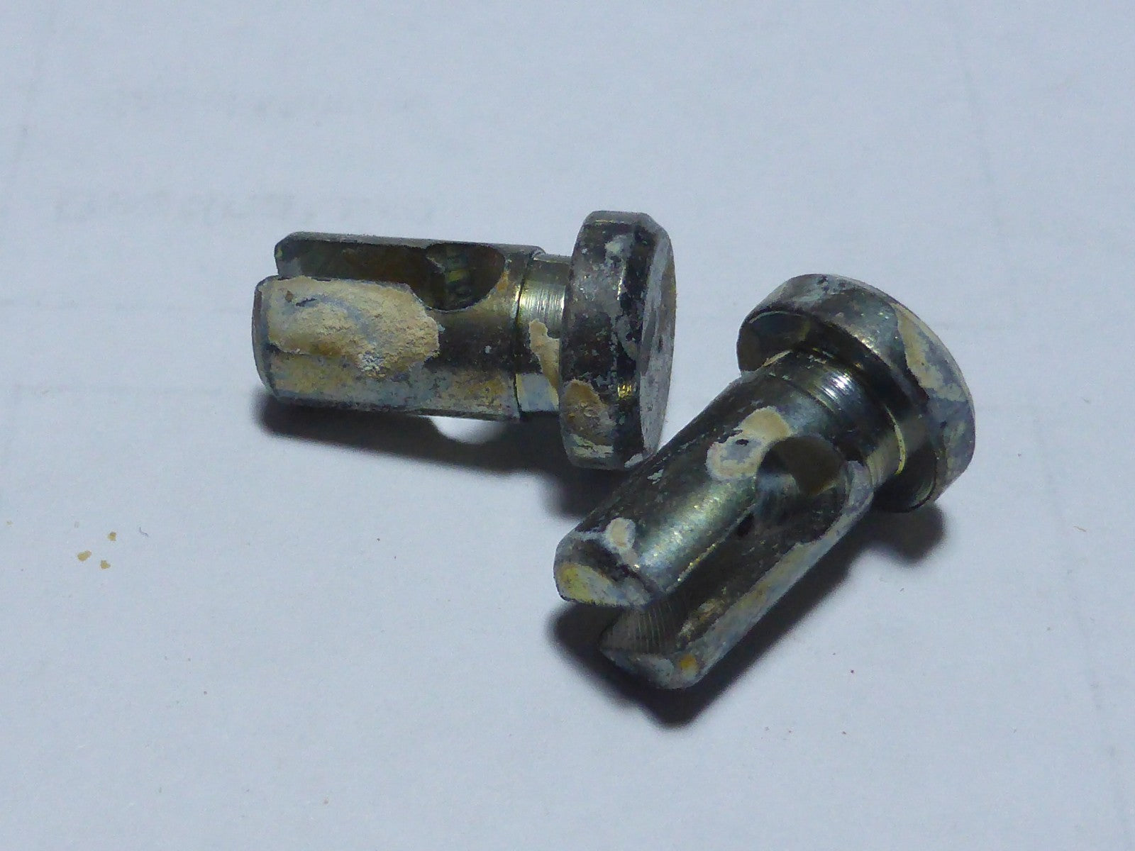 ✨ Ancien stock – Lot de 2 Butées de câble fendue – Algi – 7 mm – Vintage✨
