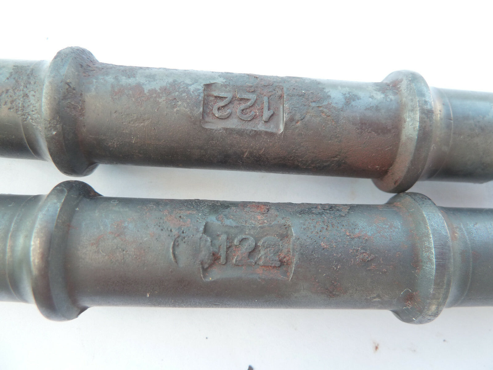 AXE PEDALIER STRONGLIGHT vintage bottom bracket axle 122 mm  eroica a tarauder