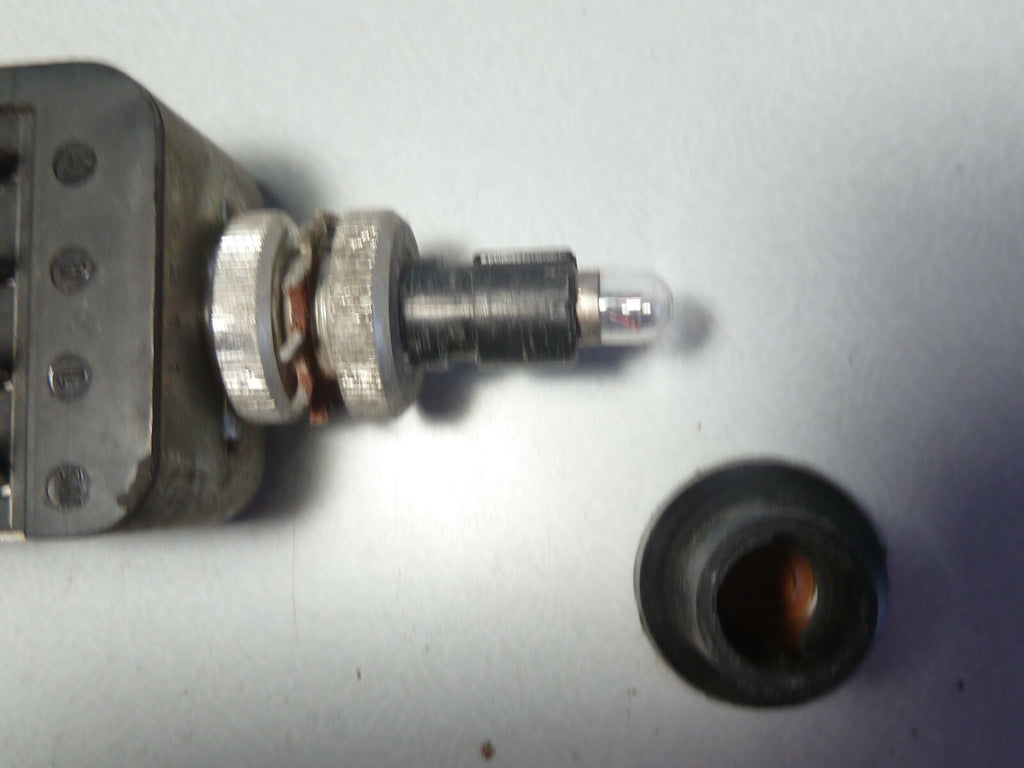 interrupteur bouton Warning ancien HAZARD tacot vintage