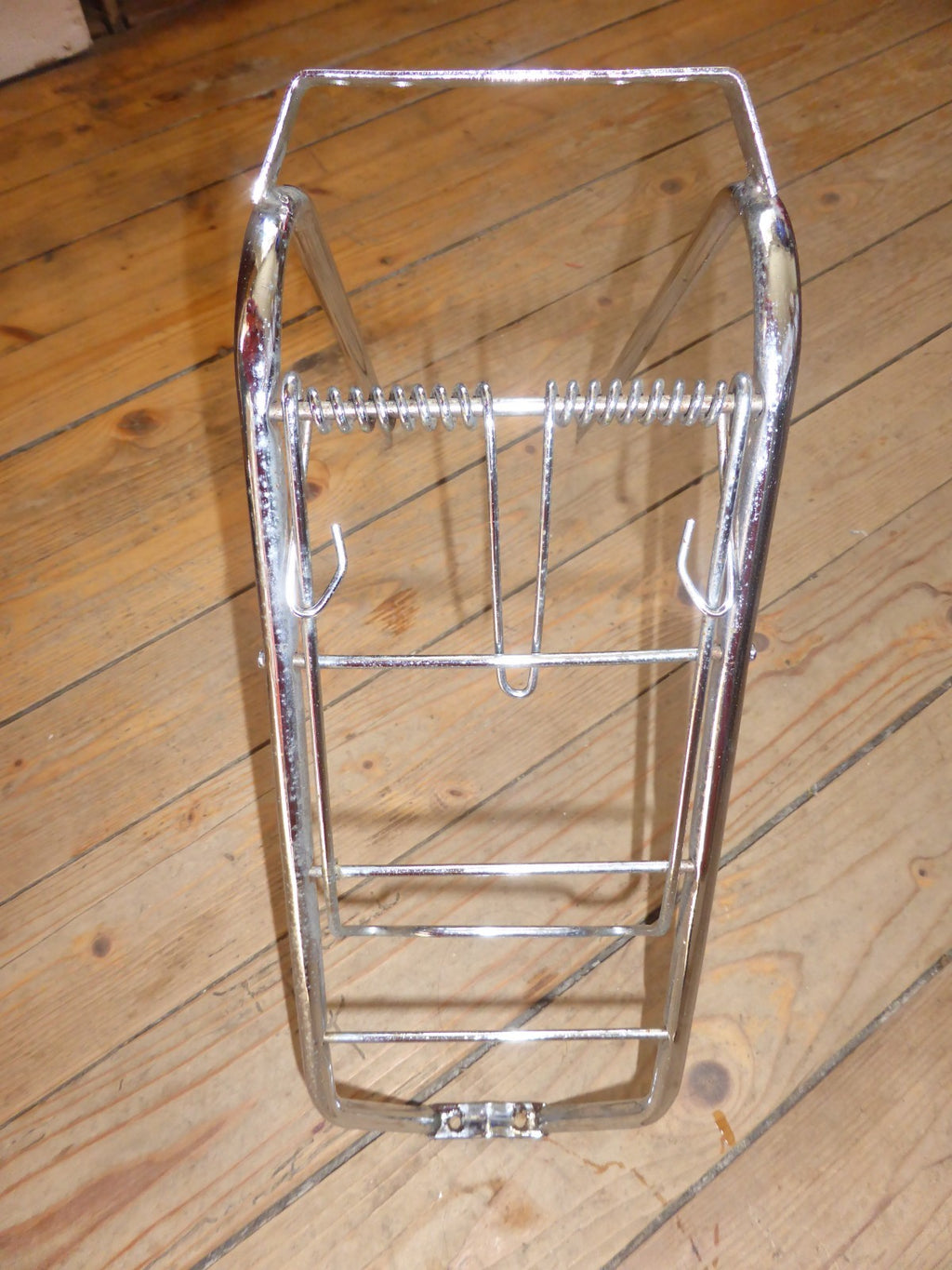 ✨NOS porte bagage arrière  a clapet acier velo Peugeot gitane roue 700 vintage ✨