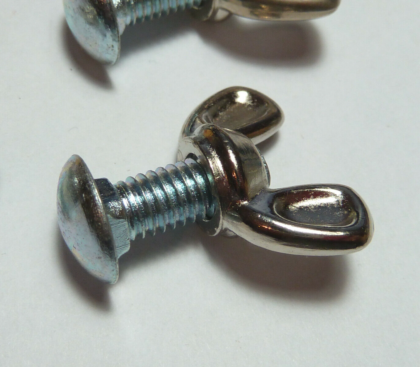 ✨ NOS Vintage – 2 Vis à Papillon + Écrous à Oreilles – 6x16 mm – Ancien Stock ✨