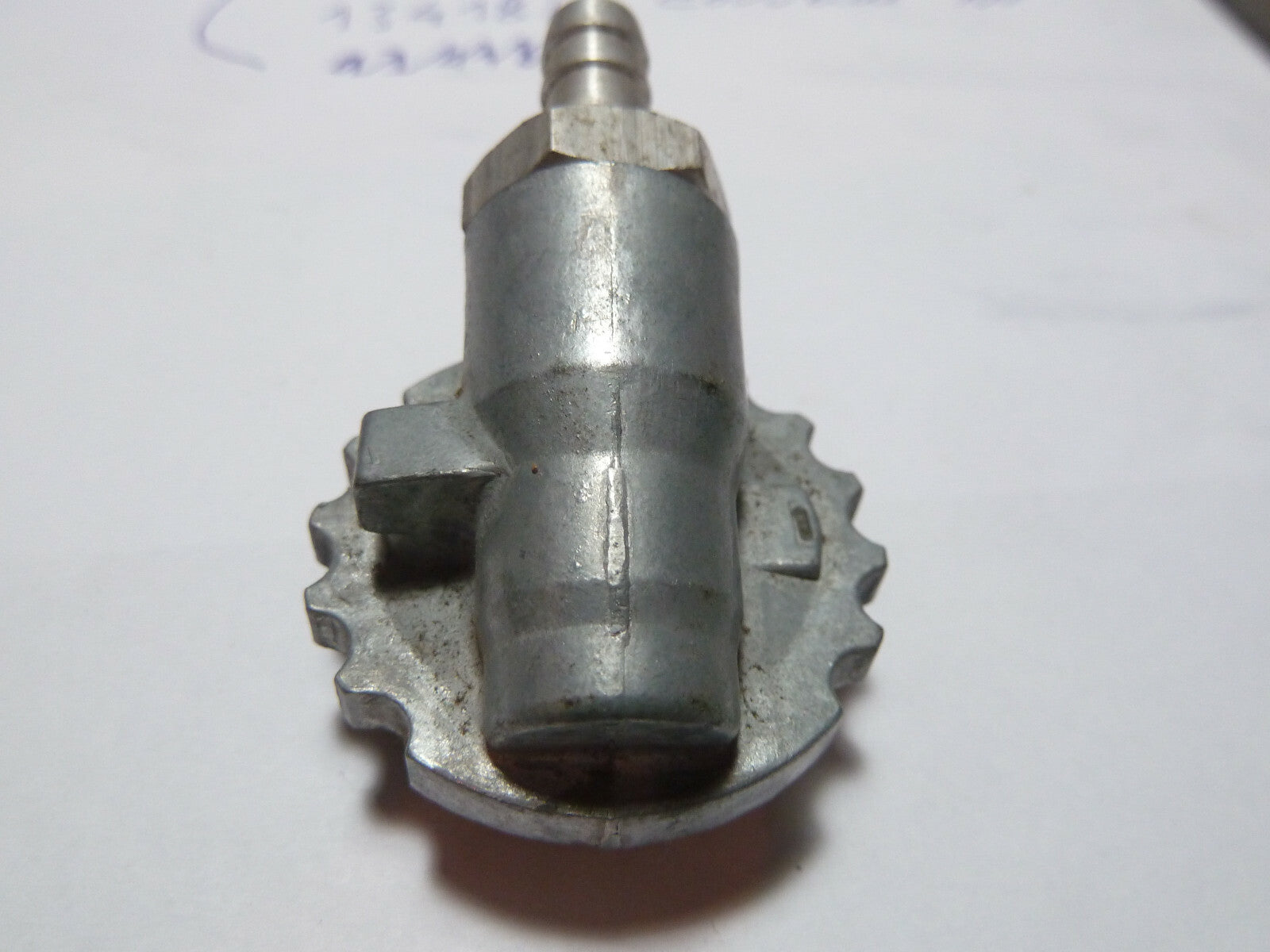NOS neu 1 gurtner  carburateur  couvercle de cuve AD13 51V 51S moteur AV10