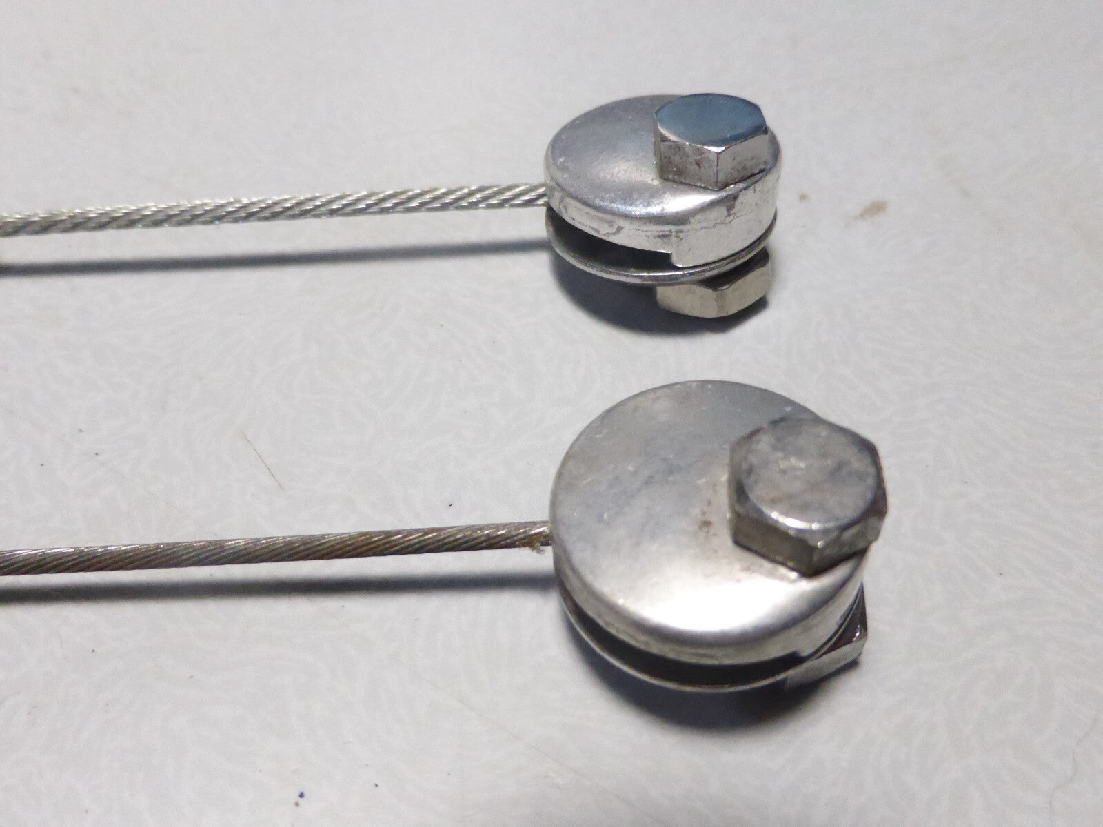 NOS Shimano étrier de câble et fil de liaison pour frein cantilever B/82 82 mm