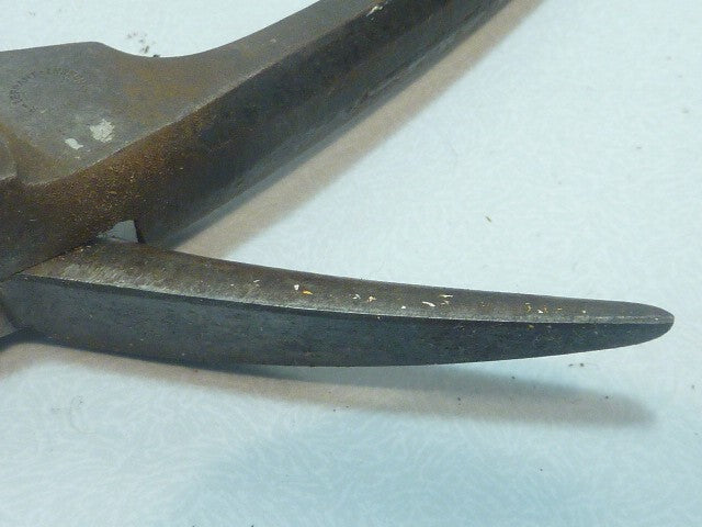 Ancienne cisaille à zinc, n° 30, l'Universelle, Thuillier, outil, objet métier