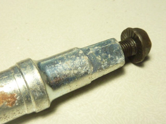 Axe pédalier 127 mm acier boitier pédalier vintage ancien stock