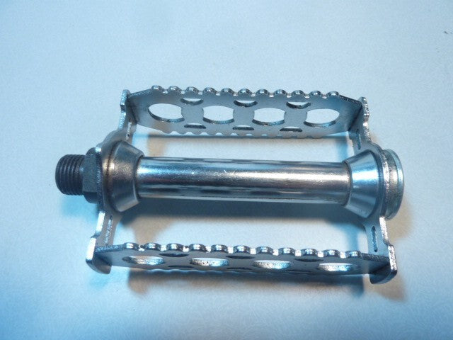 1 Vintage 80's pédale DEA  Chrome Steel Pedal 14/125 gauche