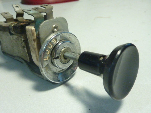 Bouton poussoir LJUS Commutateur Interrupteur Switch lighting Volvo P1800 used