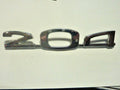 PEUGEOT 204 sigle embleme logo insigne monogramme hayon coffre en aluminium