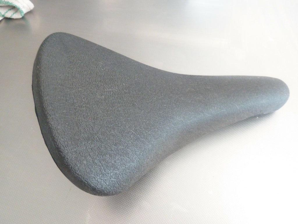 NOS neu SELLE  moyenne Perache  VINTAGE - SPORT selle Saddle Made in France