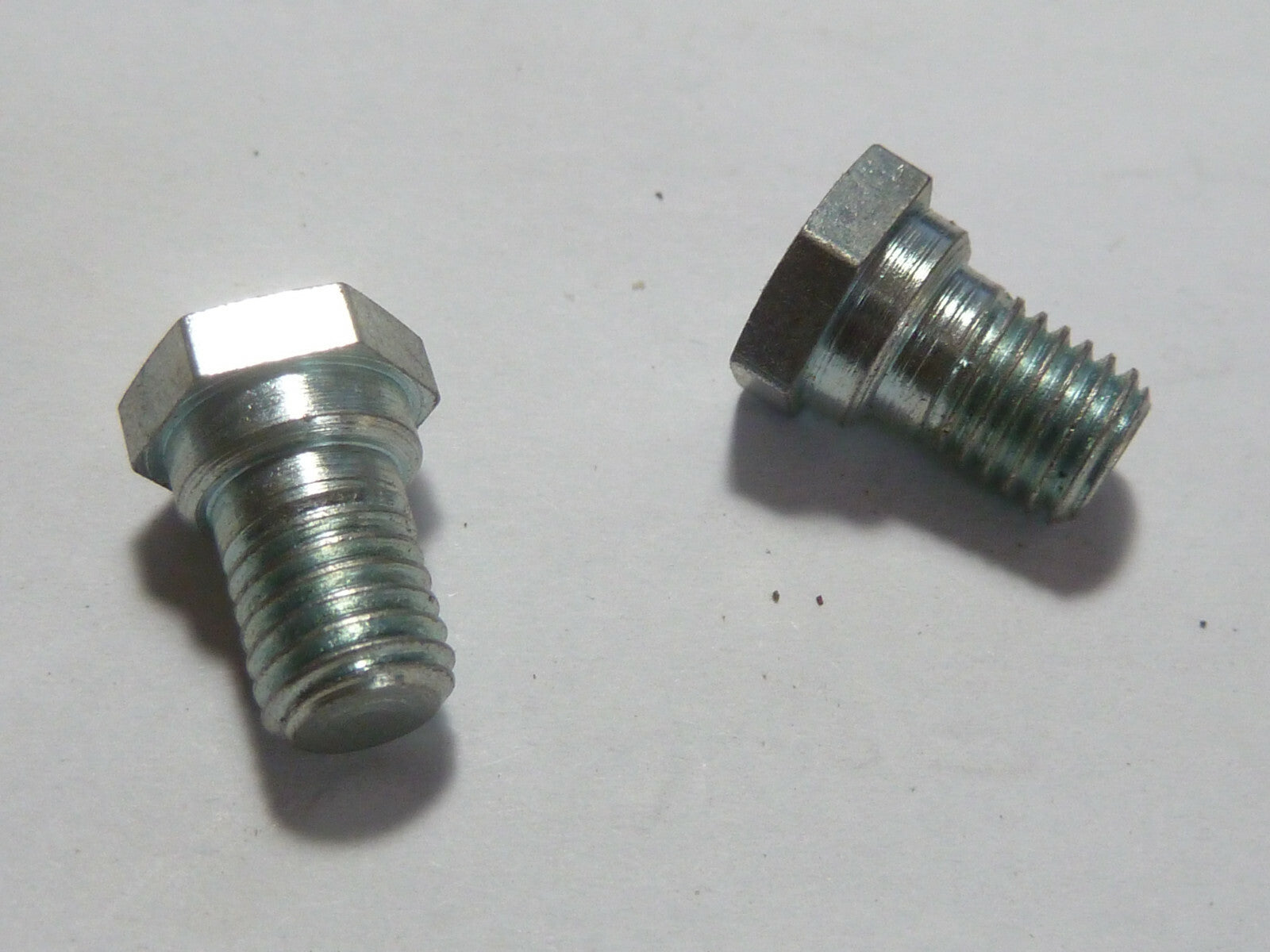 ✨ NOS / Neuf – 2 Vis épaulées – Solex / Motobécane / Peugeot – Vintage ✨