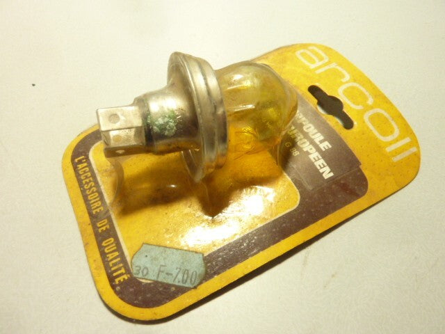NOS  ampoule ARCOLL éclairage vintage  6V 45/40W jaune Bulb