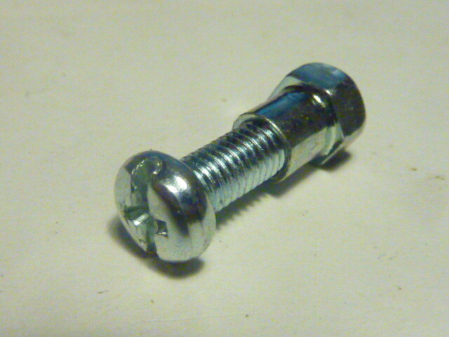 NOS 1 vis M5 fixation collier porte gourde pas 0.80 vintage SHIMANO