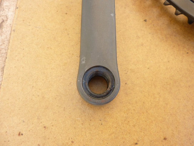 NOS Pédalier THUN NOVA vintage 30/38 dents  centre carré  manivelle 150 mm