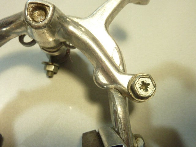 NOS Etrier de frein arrière modèle CLB  GL-48-65 avec fixation sur le pontet