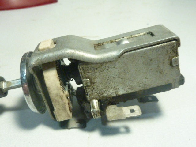 Bouton poussoir LJUS Commutateur Interrupteur Switch lighting Volvo P1800 used