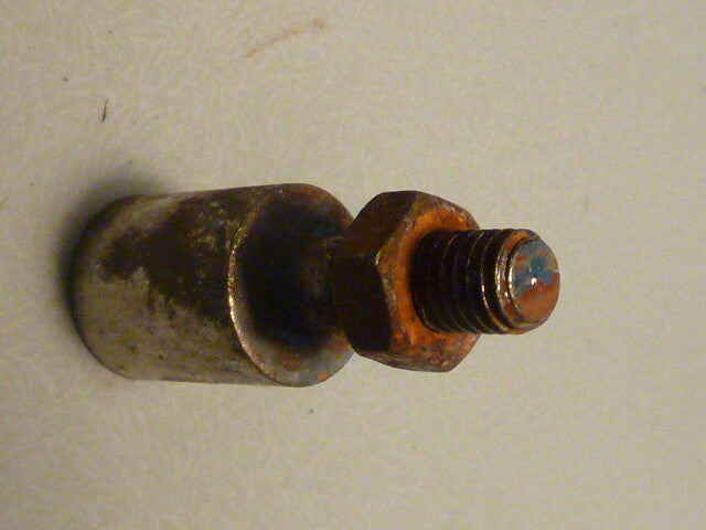 1 vis creuse éxtension Motobecane Peugeot