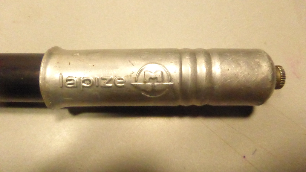 ancienne vintage POMPE VELO LAPIZE Motobecane  solex mobylette 38/39.5 cm