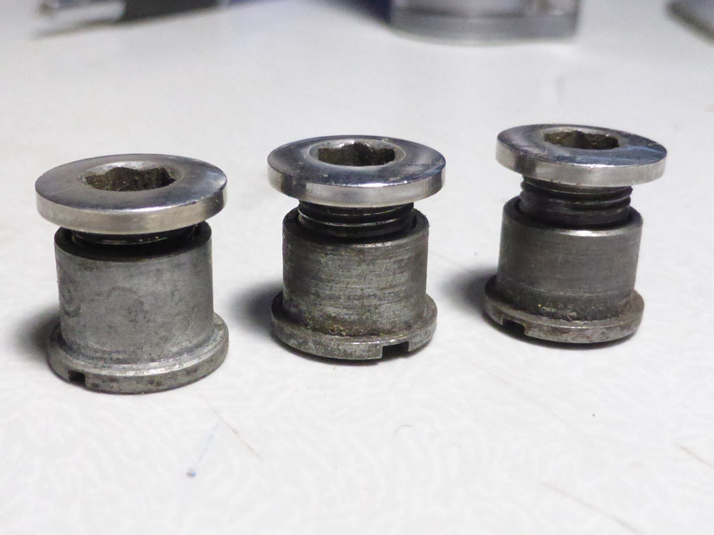 lot de 3 Vis  vélo pédalier chromé  motobecane peugeot vintage