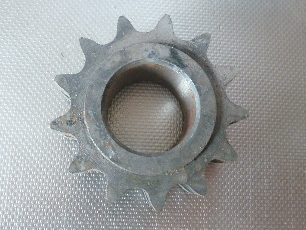 Ancien stock Pignon motobecane 13 dents diamètre interieur 26 mm