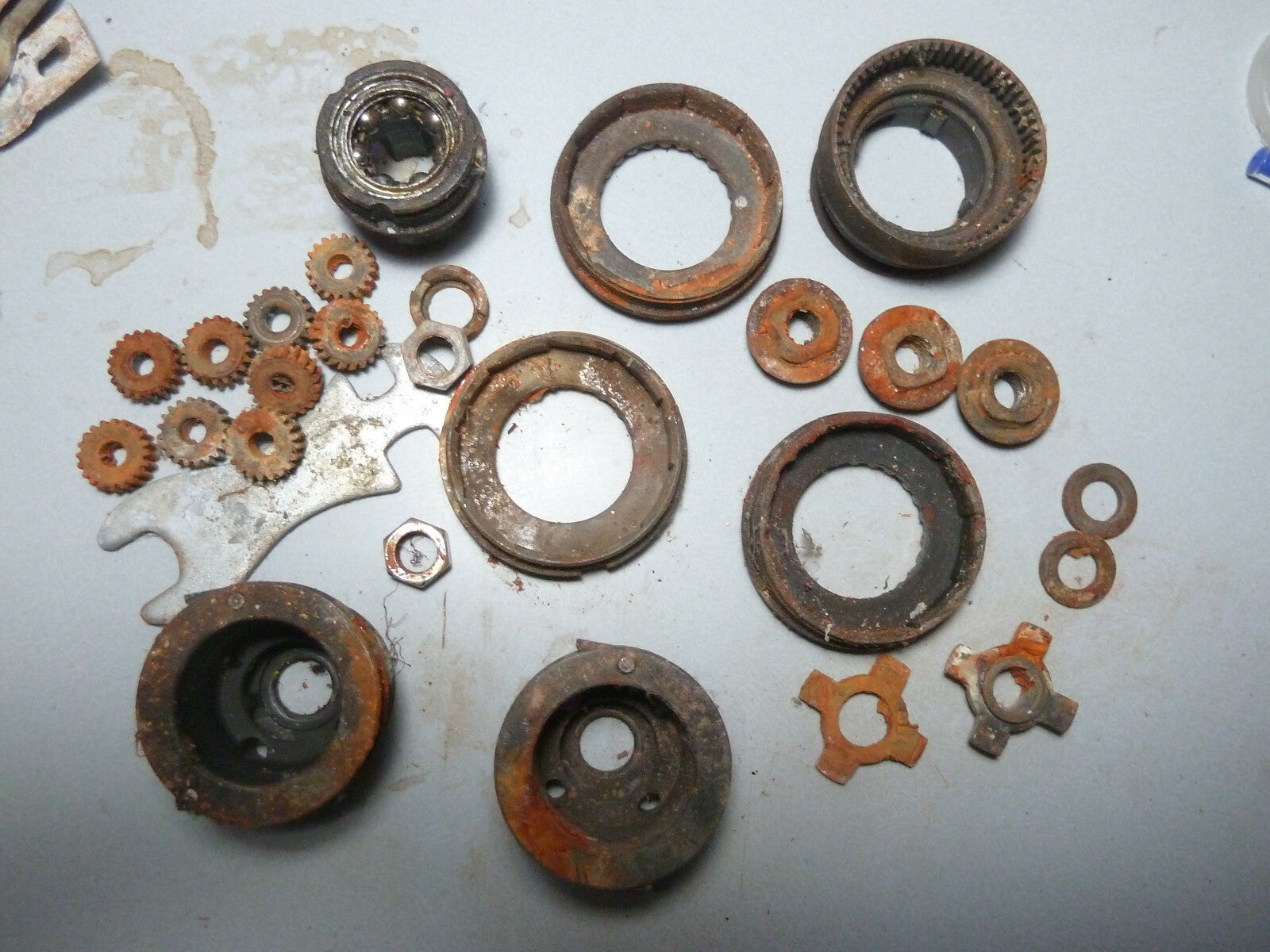 lot pieces moyeux torpedo ancien