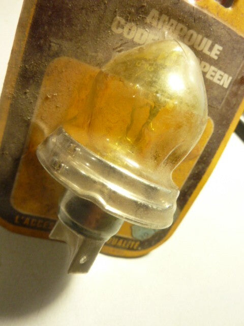 NOS  ampoule ARCOLL éclairage vintage  6V 45/40W jaune Bulb
