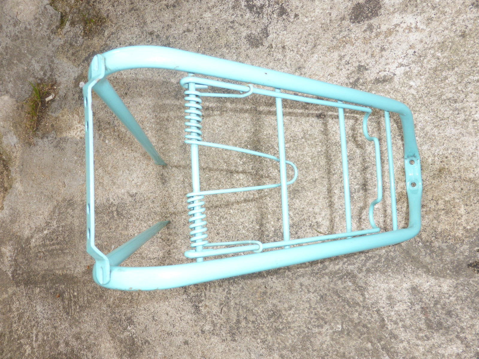✨NOS porte bagage arrière  a clapet acier velo Peugeot gitane roue 700 vintage ✨