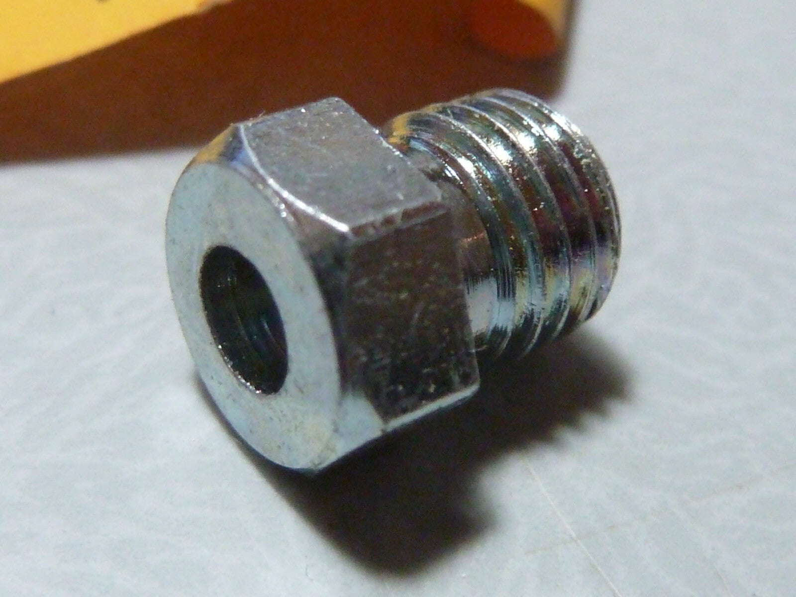 NOS neu Raccord de bicone  Écrou de pompe à essence 8x100  VéloSoleX