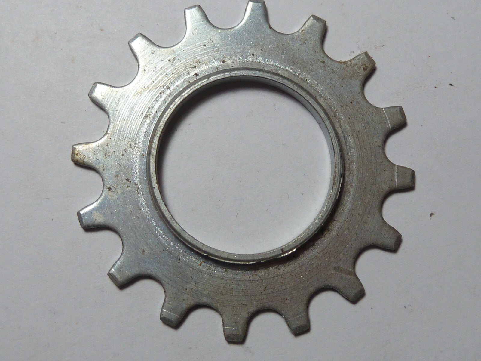 Sachs Maillard Sprocket.cogs pignon vintage 16 T Argent  silver NOS