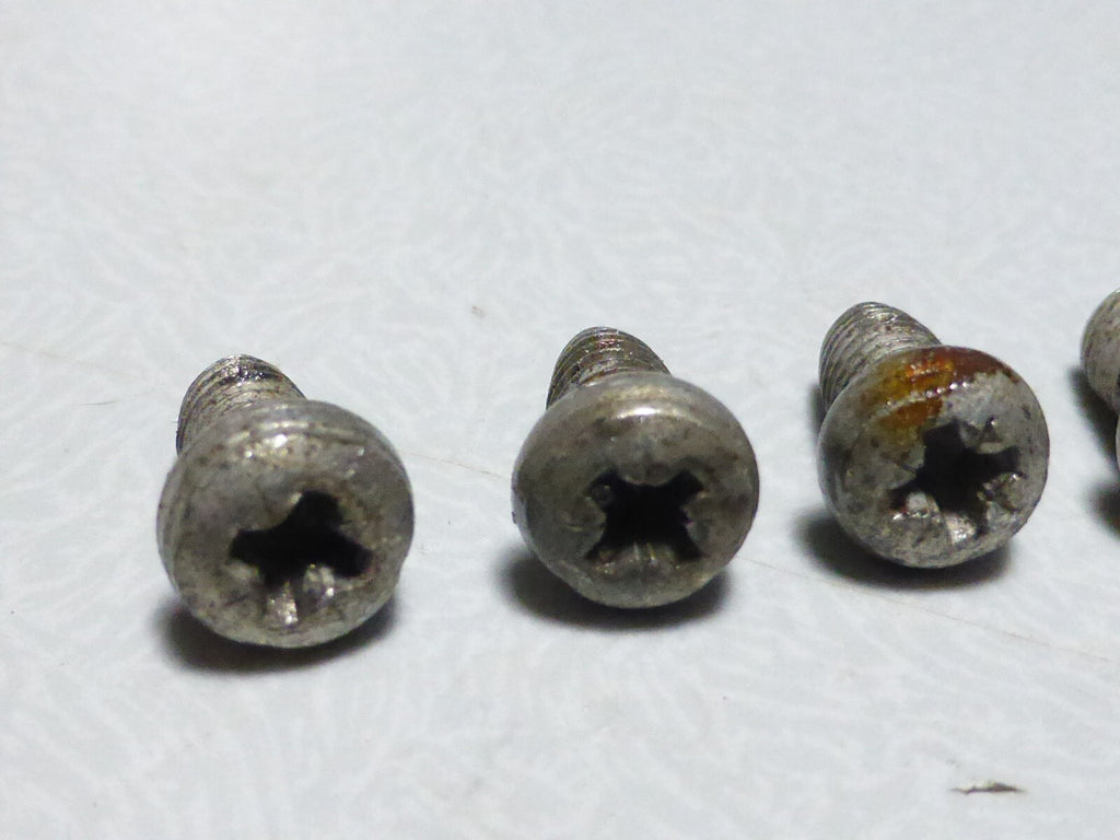 7 mini vis tète ronde bombé  bolt screw acier  boulon vintage