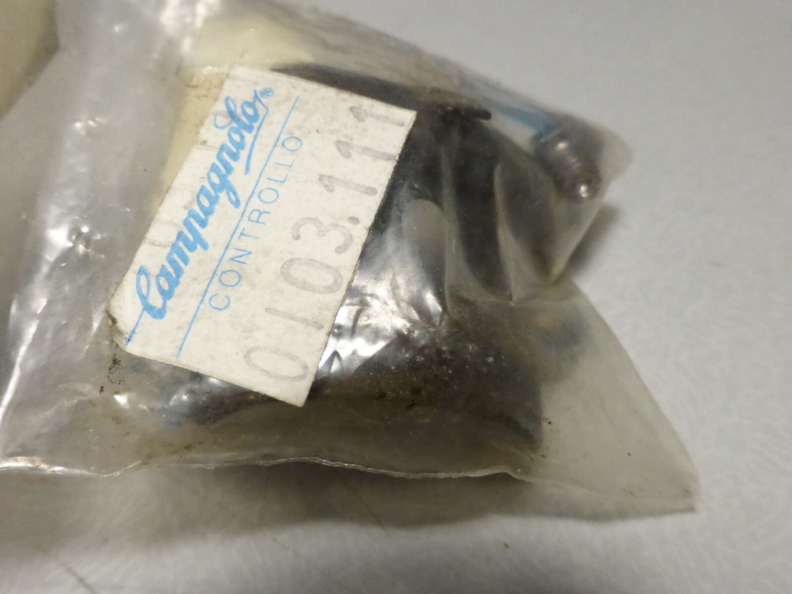 NOS neu 1 CAMPAGNOLO guide cable vintage