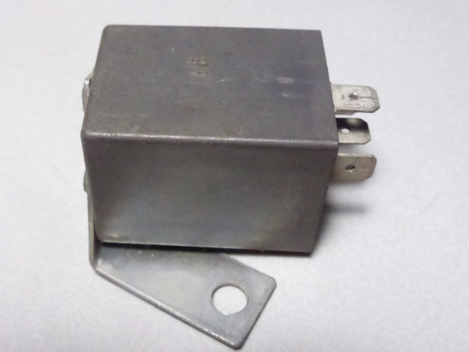 Relais Renault Bitron 2041002 A 73365