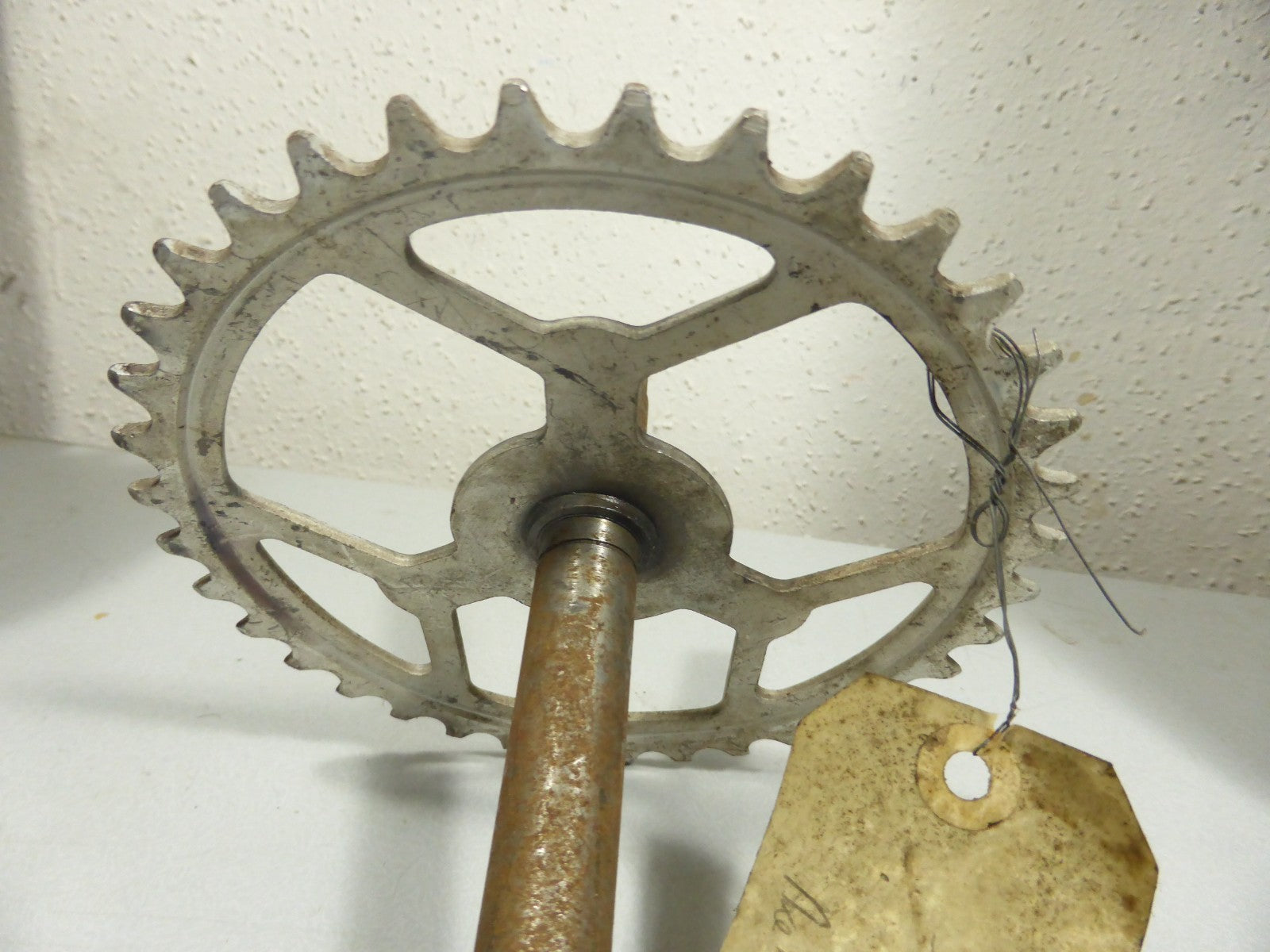 NOS Axe pédalier 36 dents 208 mm Motobécane neuf ancien stock Ø 16 mm cady