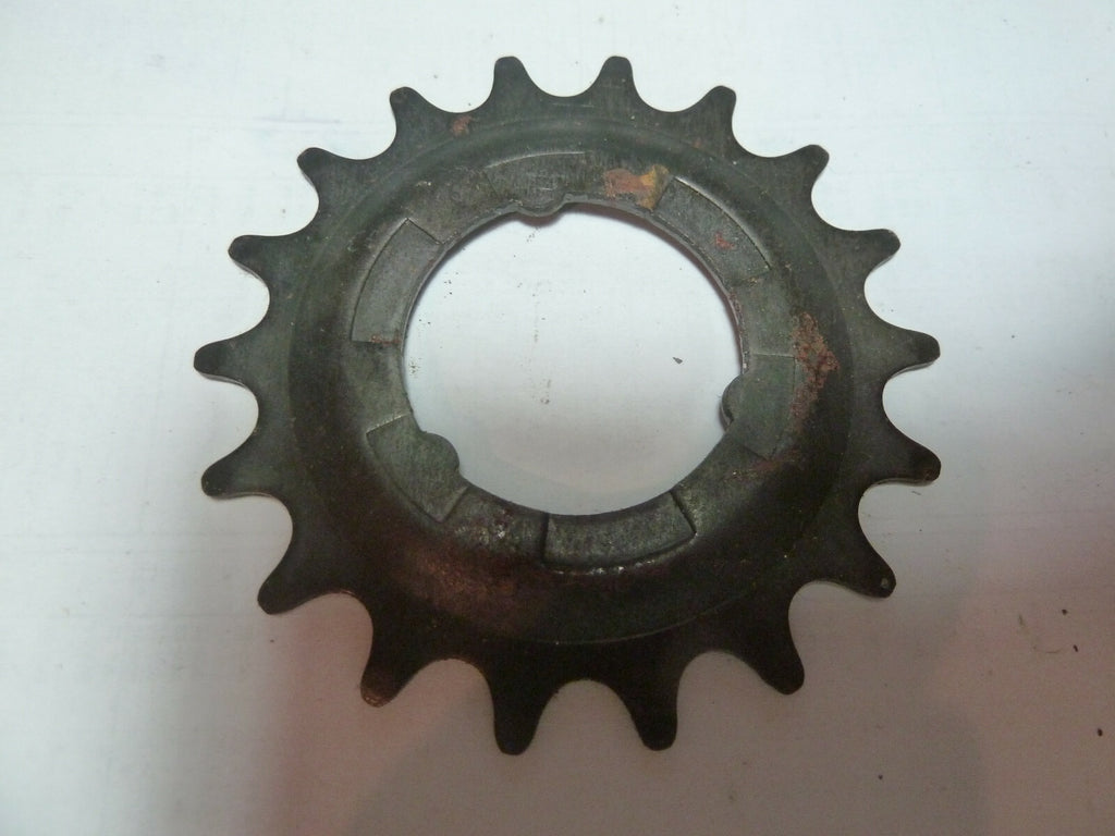 NOS pignon  cog  18 dents 18Z  18 teeth bike ancien stock velo vintage
