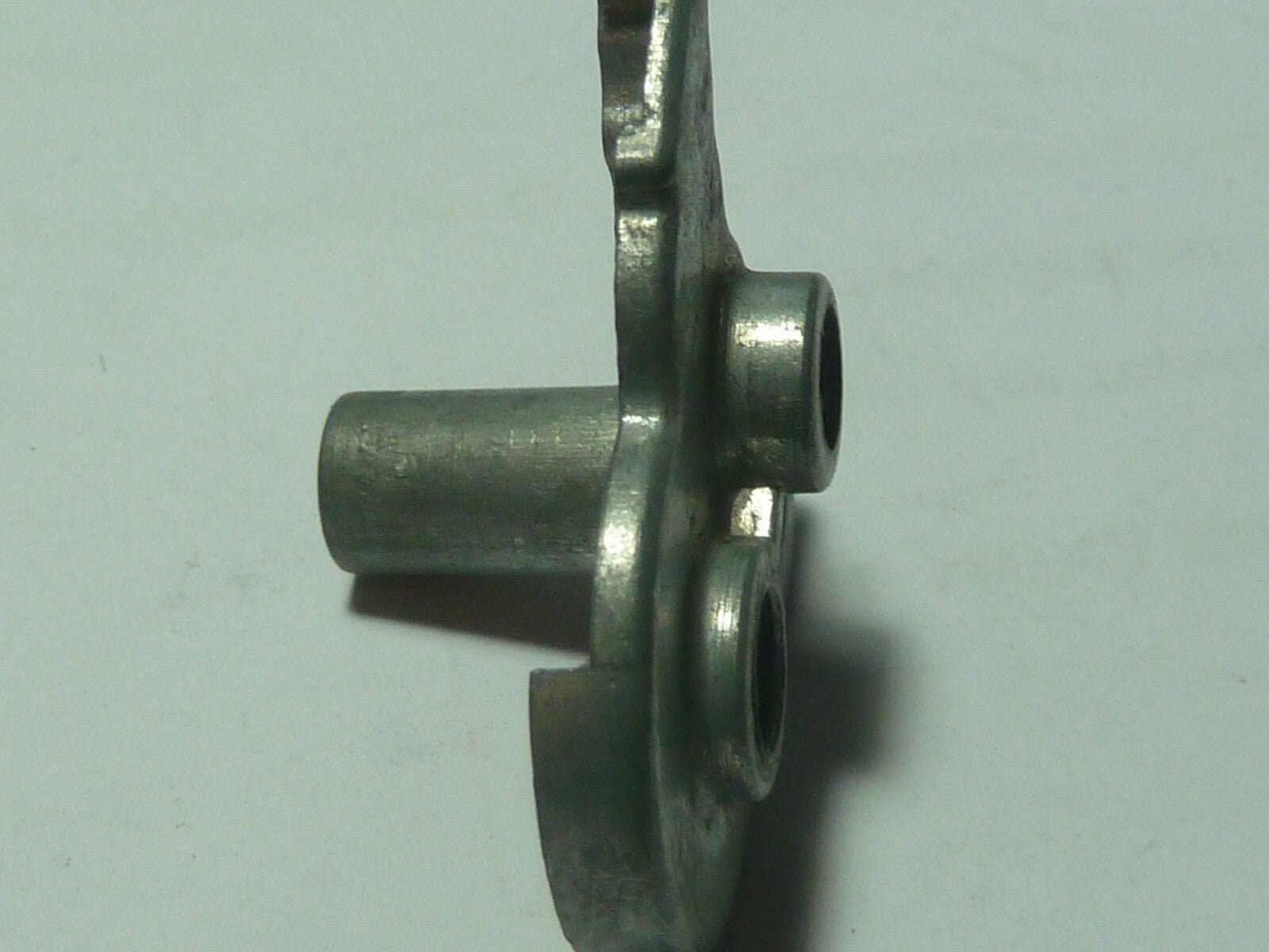 COUVERCLE AVEC PAS DE VIS CARBURATEURS GURTNER AR 2/12+2/10 MOTOBECANE AV42 AV49