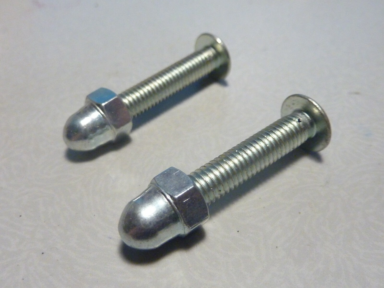 2 anciens stock VIS Ecrou borgne diamètre vélo enfant vintage collier puky