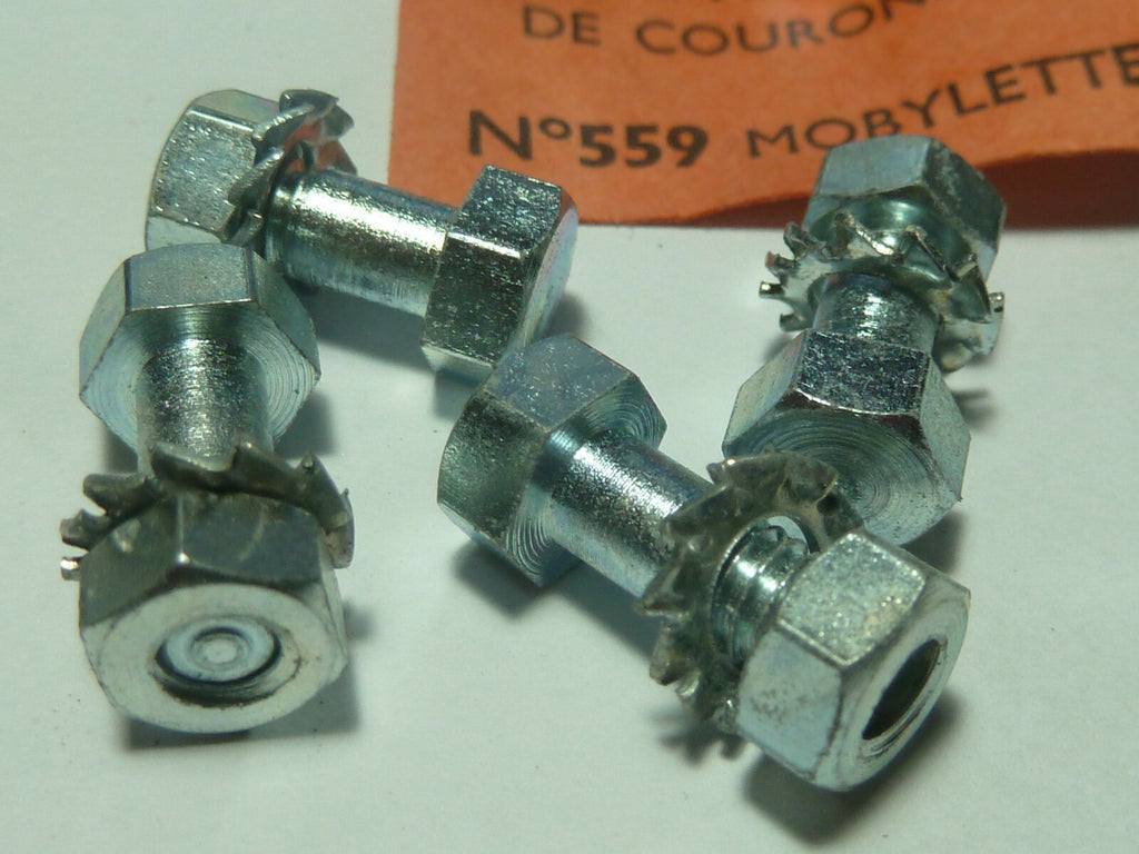 5 boulons  ecrou fixation couronne carré 5x13 mm Peugeot  motobecane motoconfort