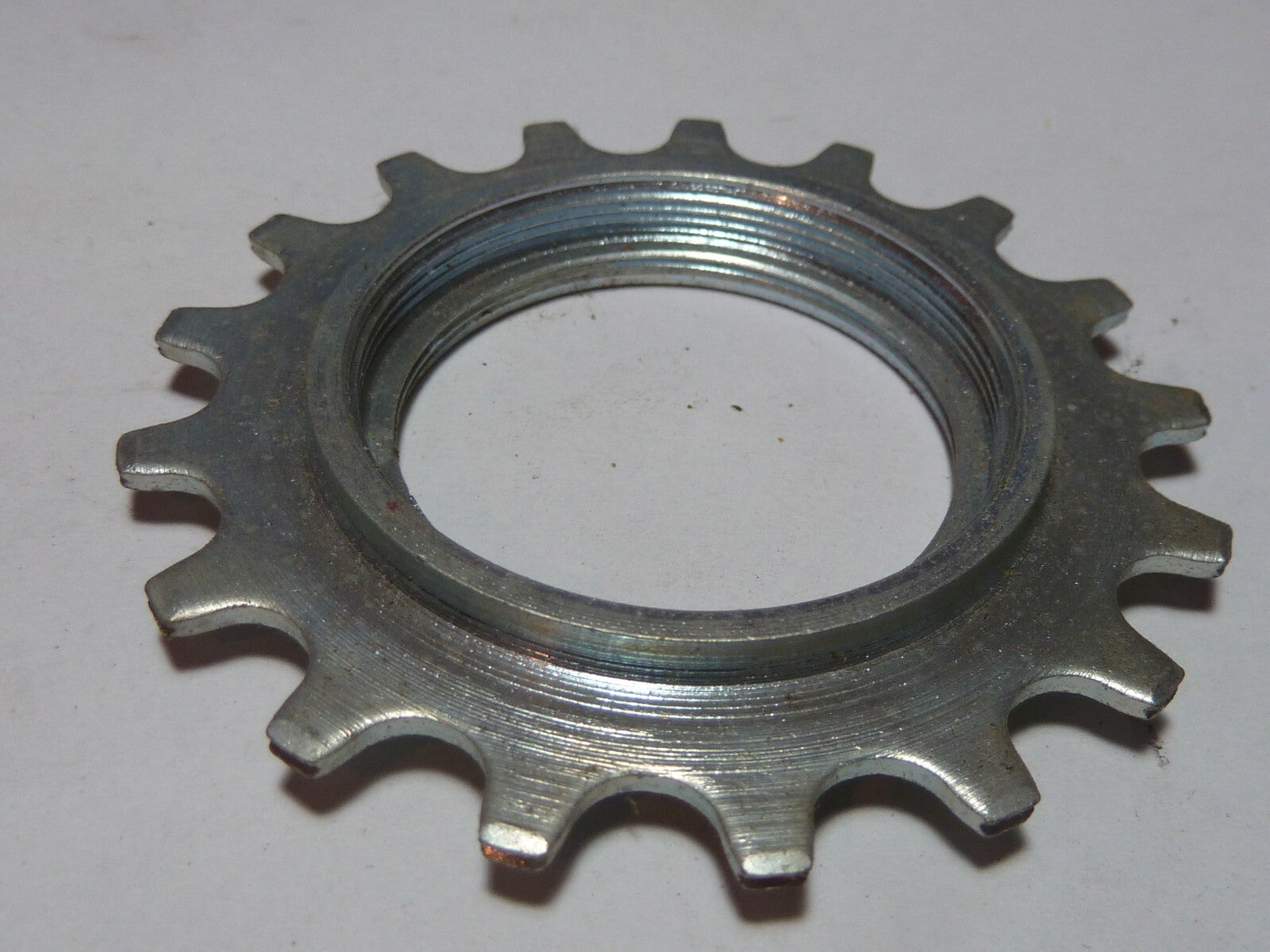 Sachs Maillard Sprocket.cogs pignon vintage 17 T  Argent  silver NOS
