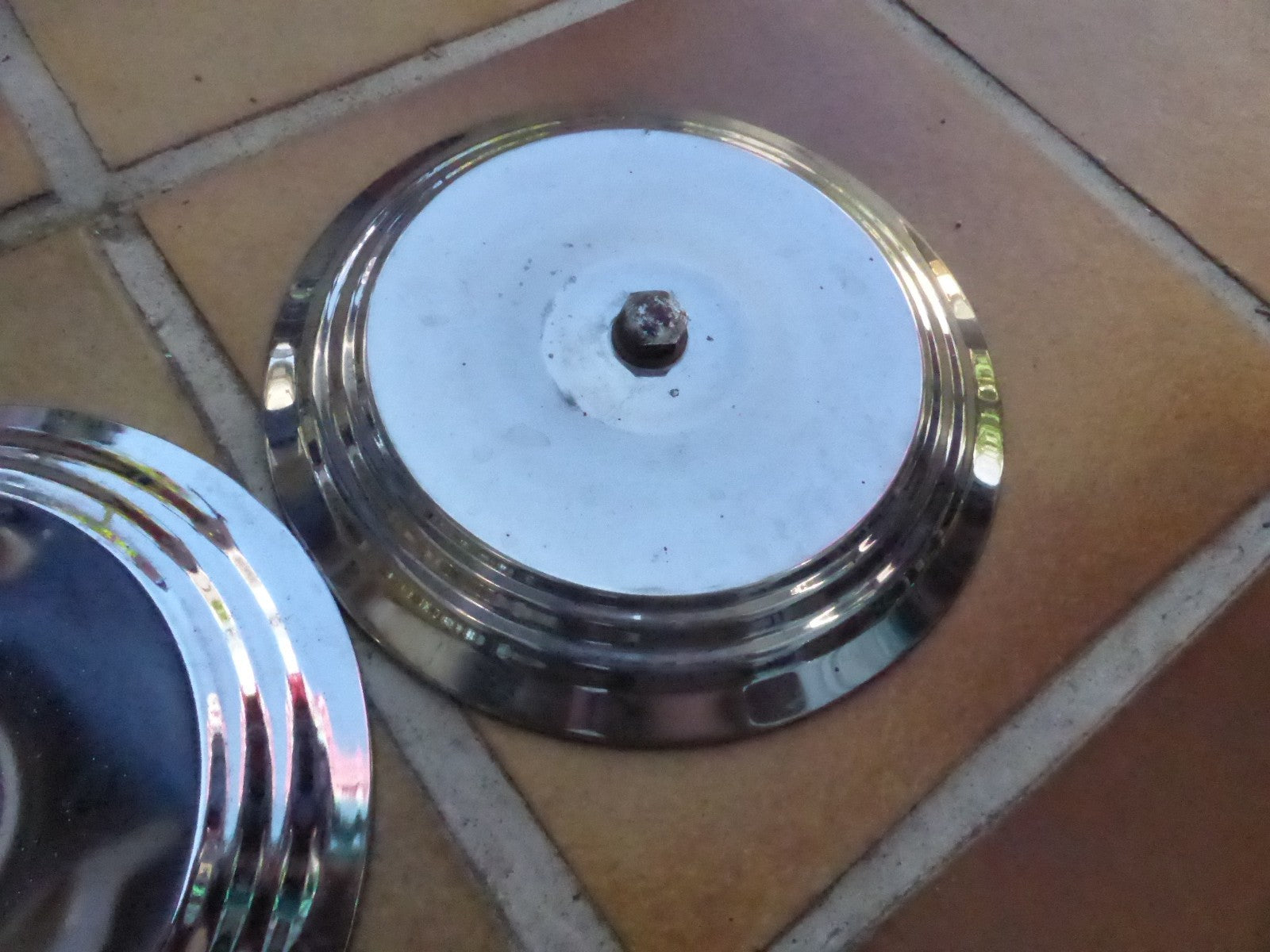 2 Ancien Enjoliveur De Roue Chromé diamètre 235mm pour RENAULT 16 old car R16