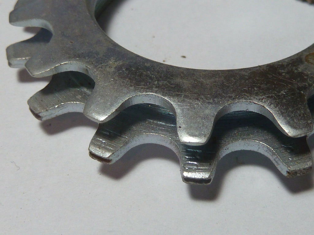 Sachs Maillard Sprocket.cogs pignon vintage 15 T 16 T MC Argent  silver NOS