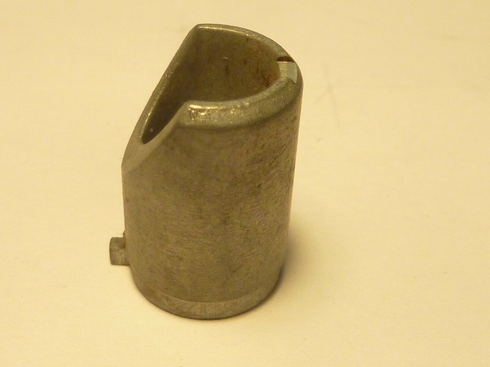 N.O.S 1 boisseau  carburateur 8474/2 GURTNER MOTOBECANE 14x21 mm