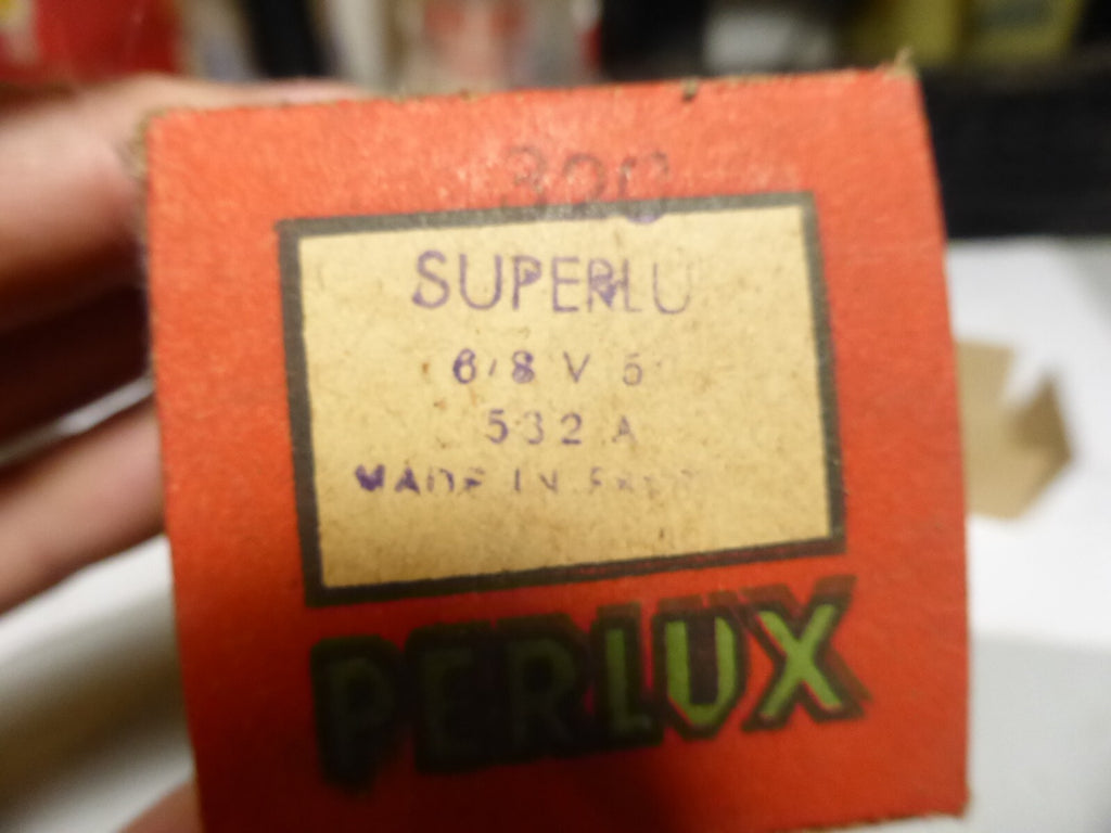1 AMPOULE DE PHARES 6/8V Perlux motos AUTOS ANCIENNES 6V  BA 21 d