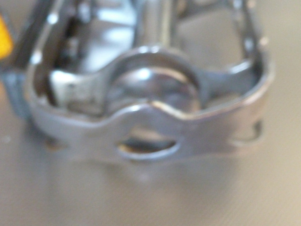 1 ancienne pedale  14/125 velo vintage Victor VP_338L cyclo coté gauche left