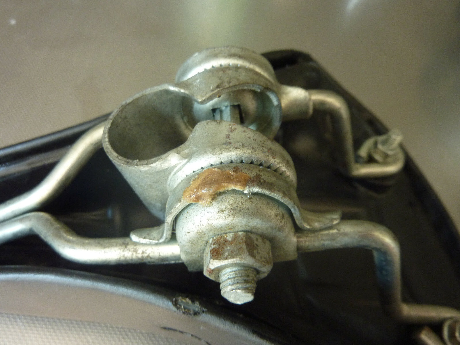 ancienne selle velo  old bike singer altes fahrrad bicicleta solex moto