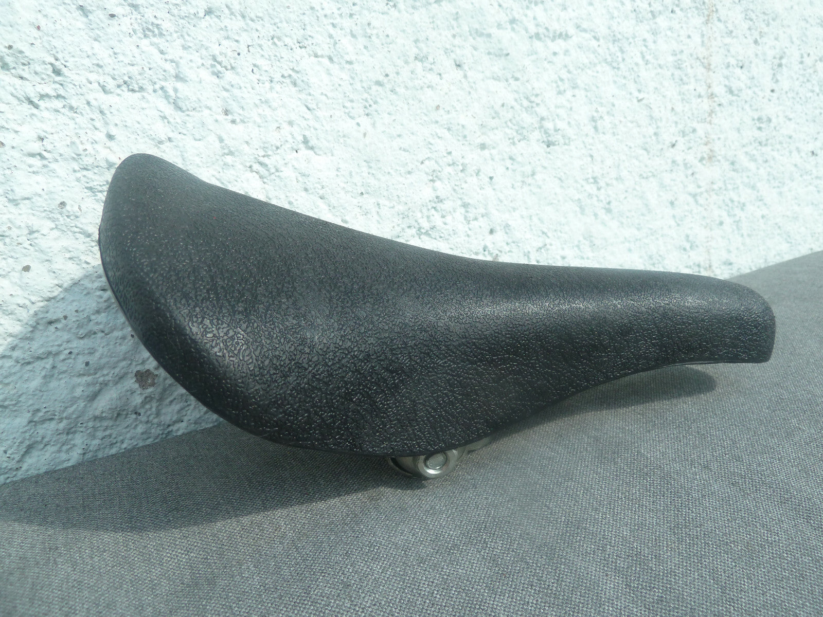 NOS neu SELLE  moyenne Perache  VINTAGE - SPORT selle Saddle Made in France