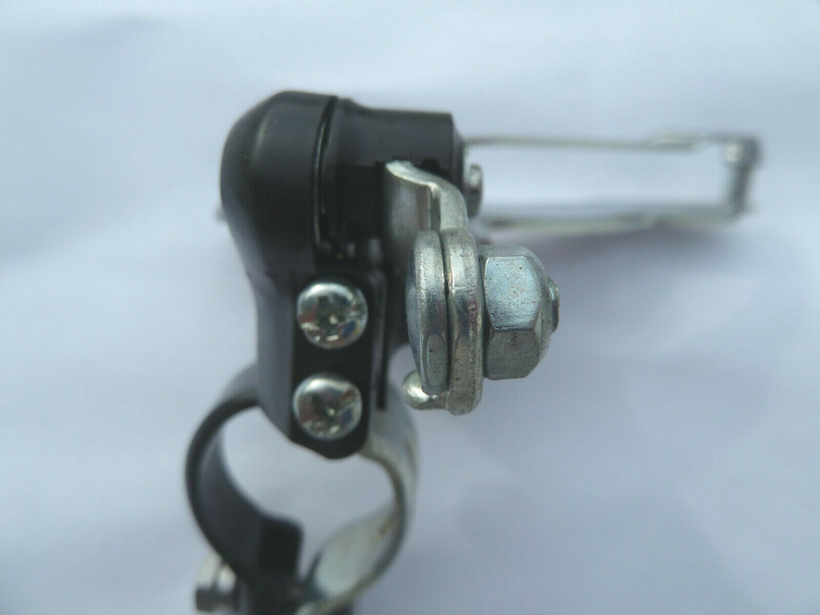 NOS DÉRAILLEUR AVANT VÉLO SHIMANO VINTAGE COLLIER 200GS 28.0 / 28.6   200 GS
