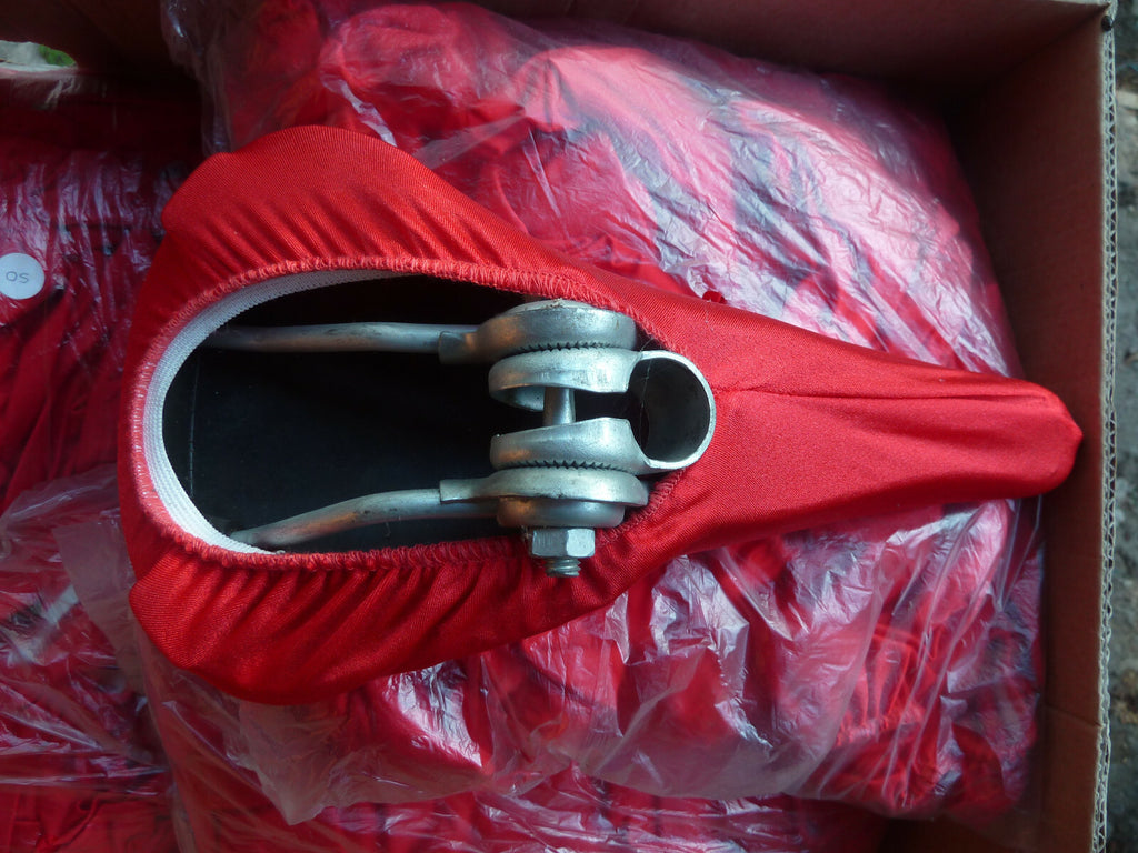 NOS neu Couvre-selle en polyester housse protege selle vintage rouge