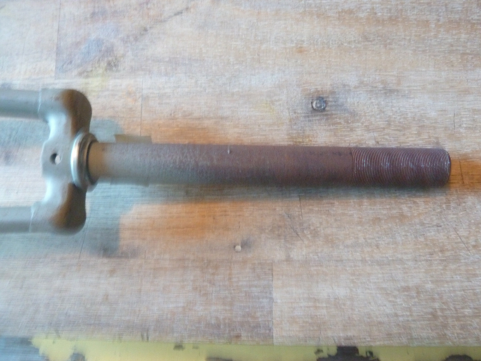 ✨ NOS Fourche vélo vintage acier – roue 500 – pivot 25x1 – entraxe 95 mm ✨