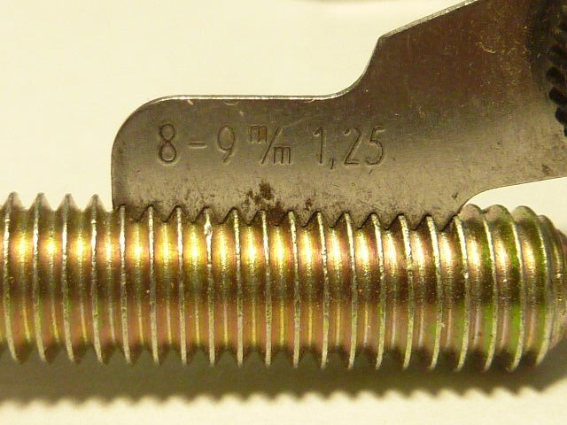 4 boulons 8x44 échappement etc Longueur total 50 mm M8